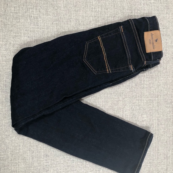 Abercrombie & Fitch Other - Abercrombie dark stretch straight jeans 15/16 Slim